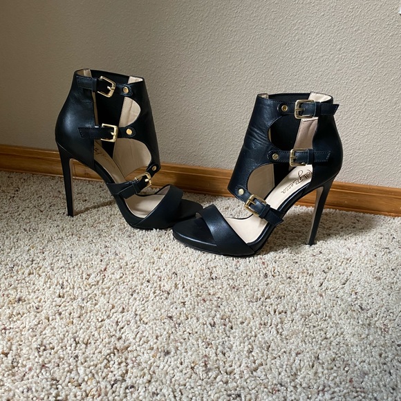 Gorgeous Leather heels shoes ๐ - Picture 10 of 13